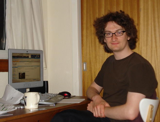 File:Dan Bolser at home.jpg
